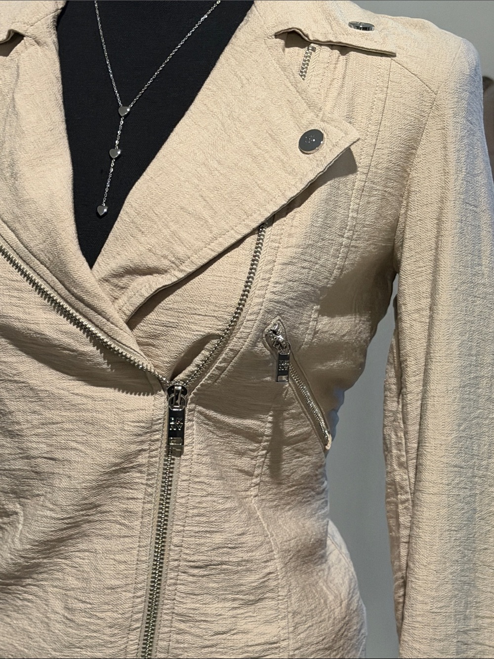 DKNY Cream Textured Wide-Leg Pants with Matching Moto Jacket - Picture 6 of 11